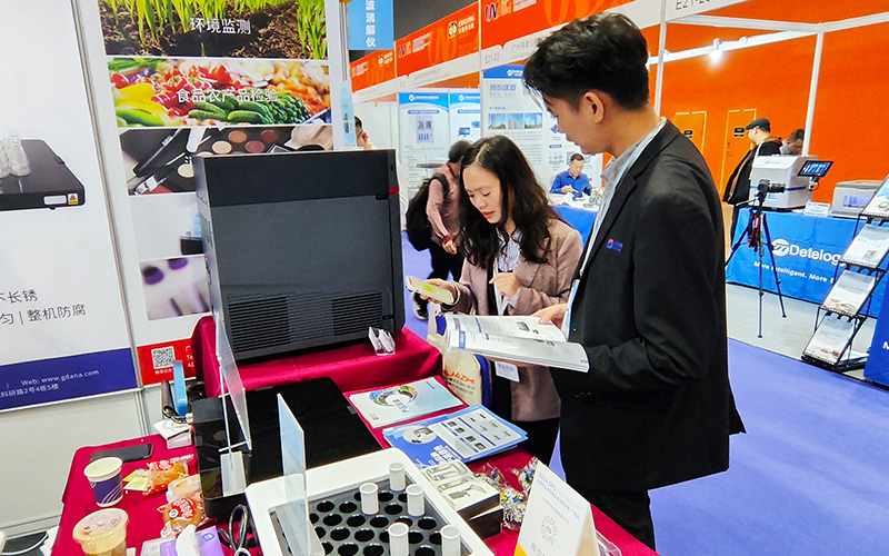 微波消解儀、智能石墨消解儀和實(shí)驗(yàn)電熱板