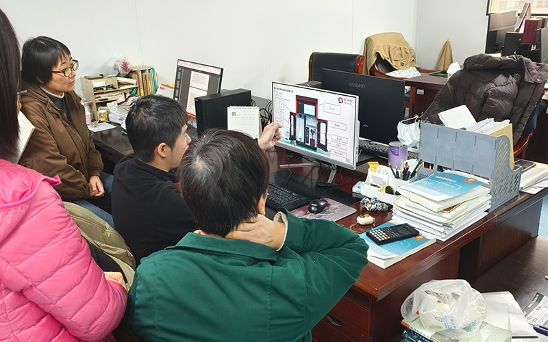 格丹納工程師的專業安裝和培訓 格丹納工程師的專業安裝和培訓